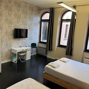 The Rock House Affittacamere Con Bagno Privato